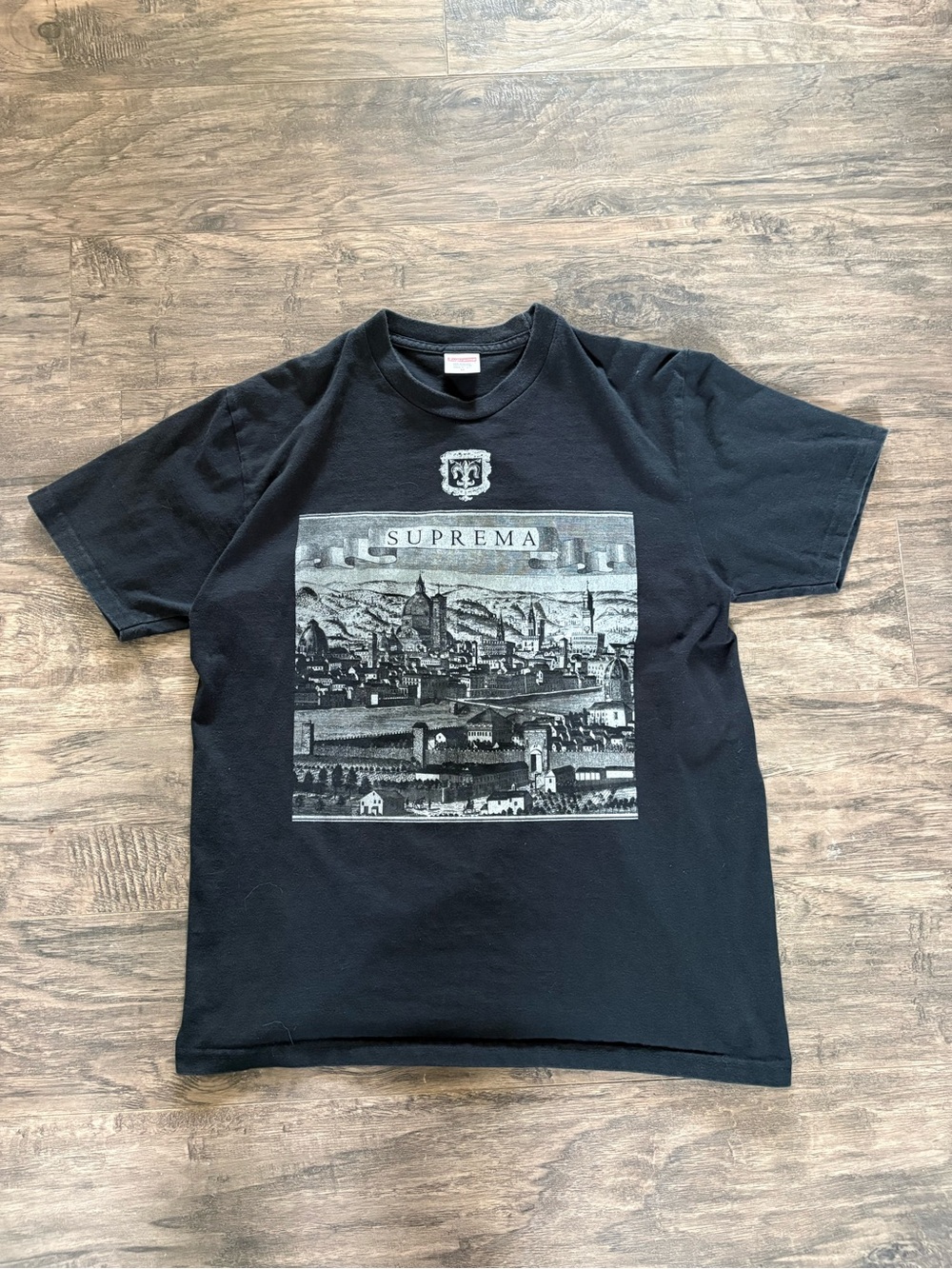 Supreme tee